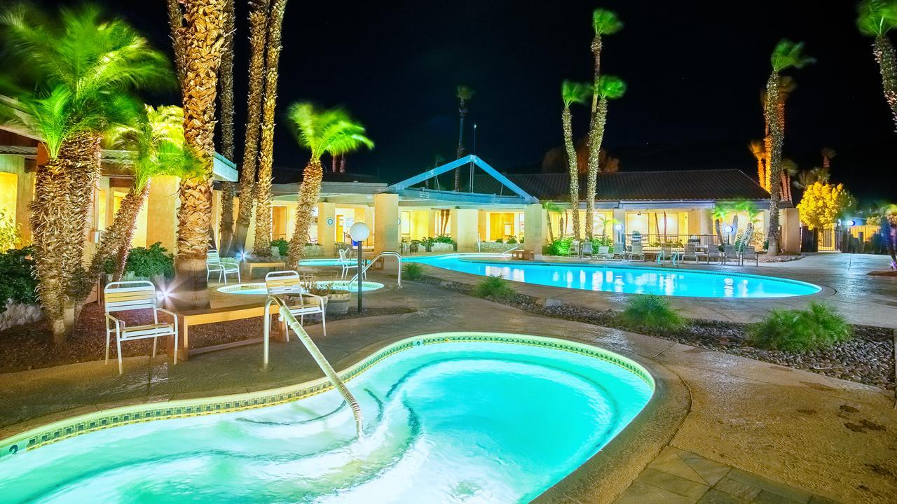 Sky Valley Mineral Hot Springs Resort เดเซิร์ทฮอตสปริงส์ ภายนอก รูปภาพ